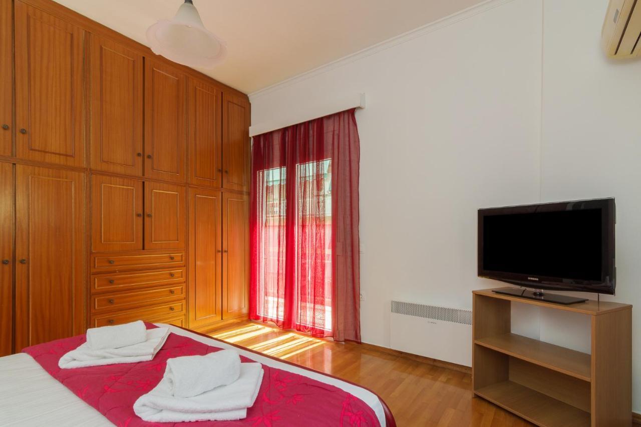 Nice 2Bedroom Apartment In Pagkrati Атина Екстериор снимка