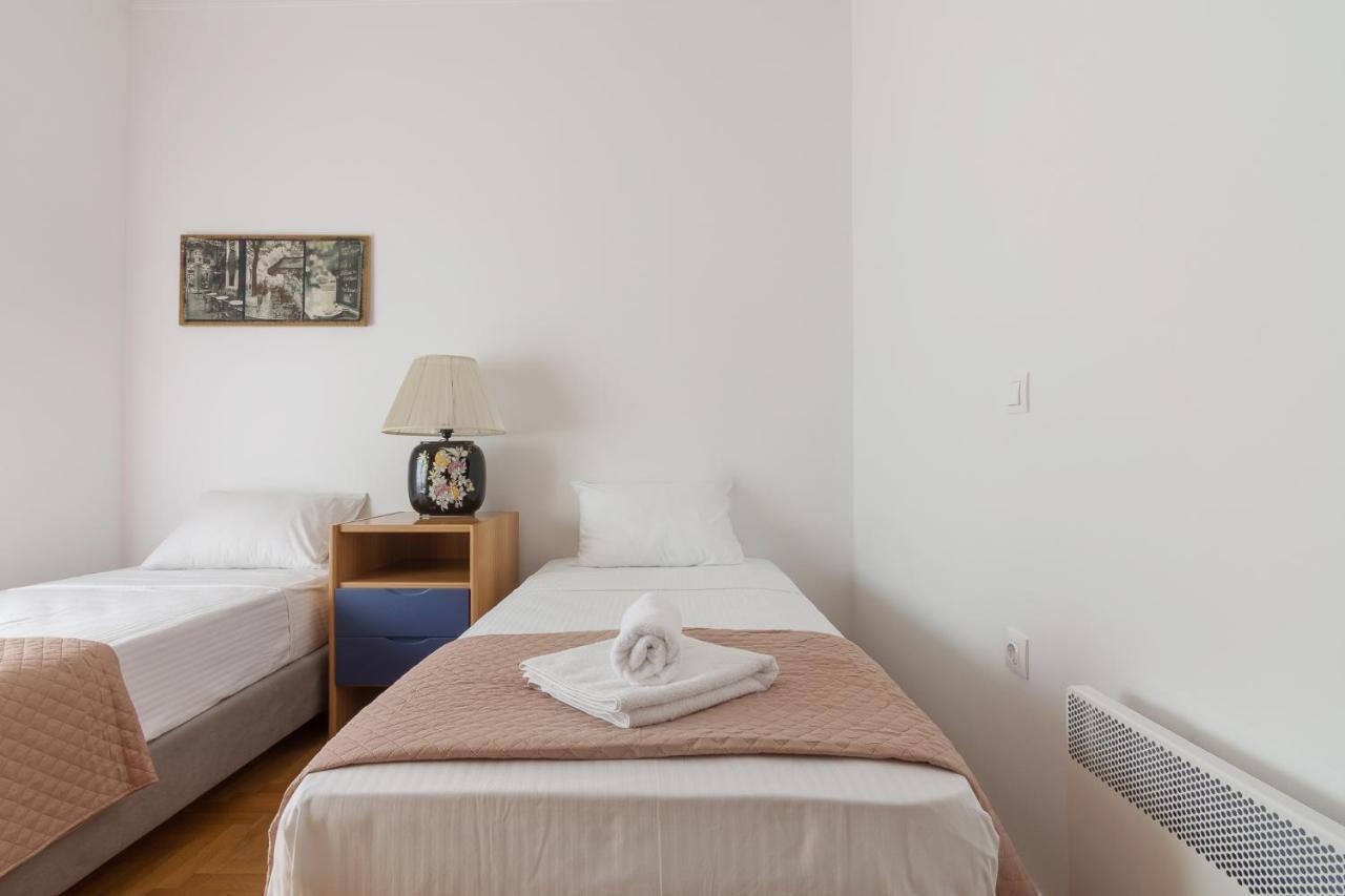 Nice 2Bedroom Apartment In Pagkrati Атина Екстериор снимка